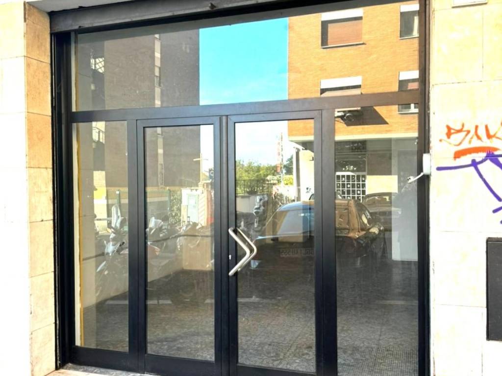 negozio in affitto a Roma in zona Pietralata
