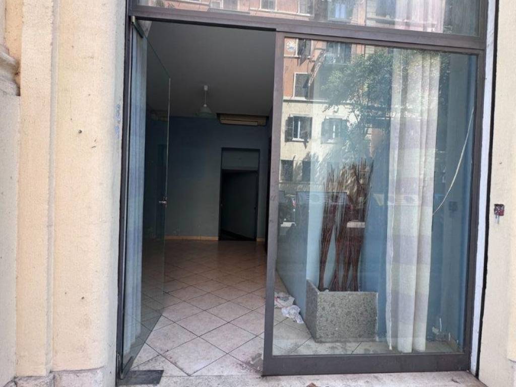 negozio in affitto a Roma in zona Della Vittoria