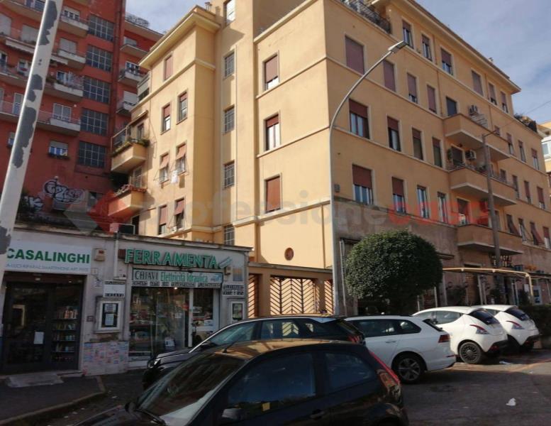 negozio in affitto a Roma