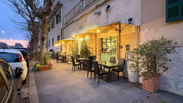 locale di sgombero in affitto a Roma in zona Ostiense