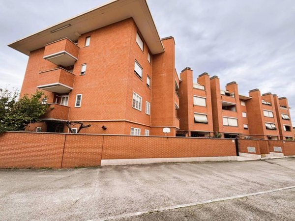 appartamento in affitto a Roma in zona Torre Angela