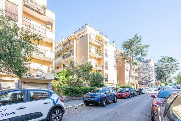 negozio in affitto a Roma in zona Ostiense