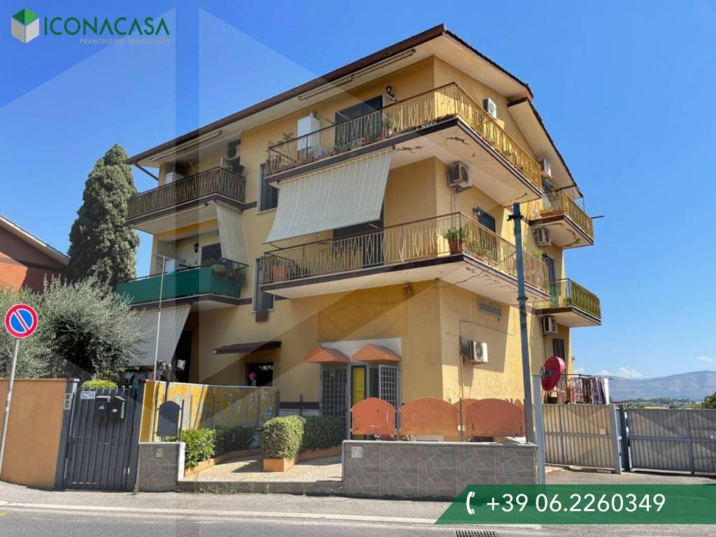 negozio in affitto a Roma in zona Castelverde