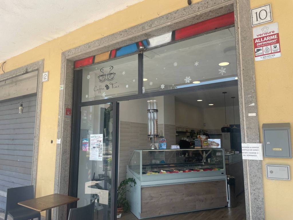 negozio in affitto a Roma in zona Casal Monastero