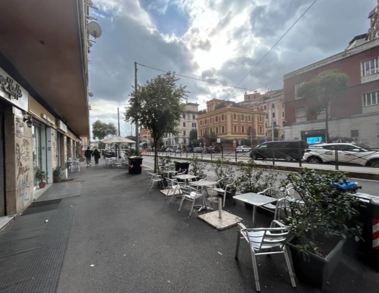 negozio in affitto a Roma in zona Trastevere
