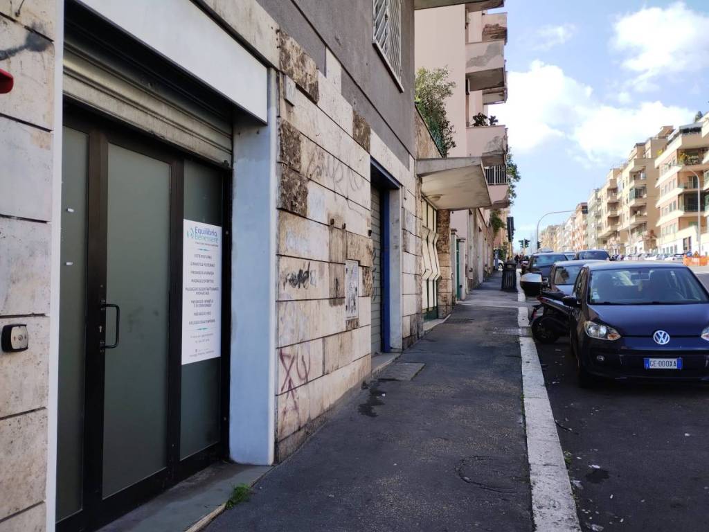 negozio in affitto a Roma in zona Nomentano