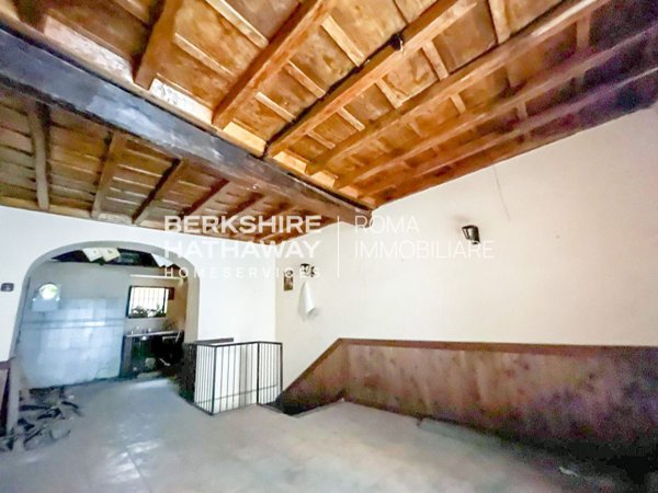 locale commerciale in affitto a Roma in zona Parione/Sant'Eustachio