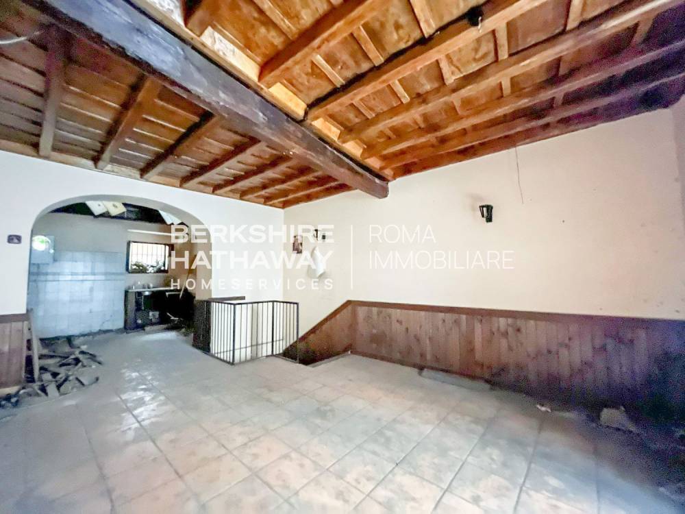 locale commerciale in affitto a Roma in zona Parione/Sant'Eustachio