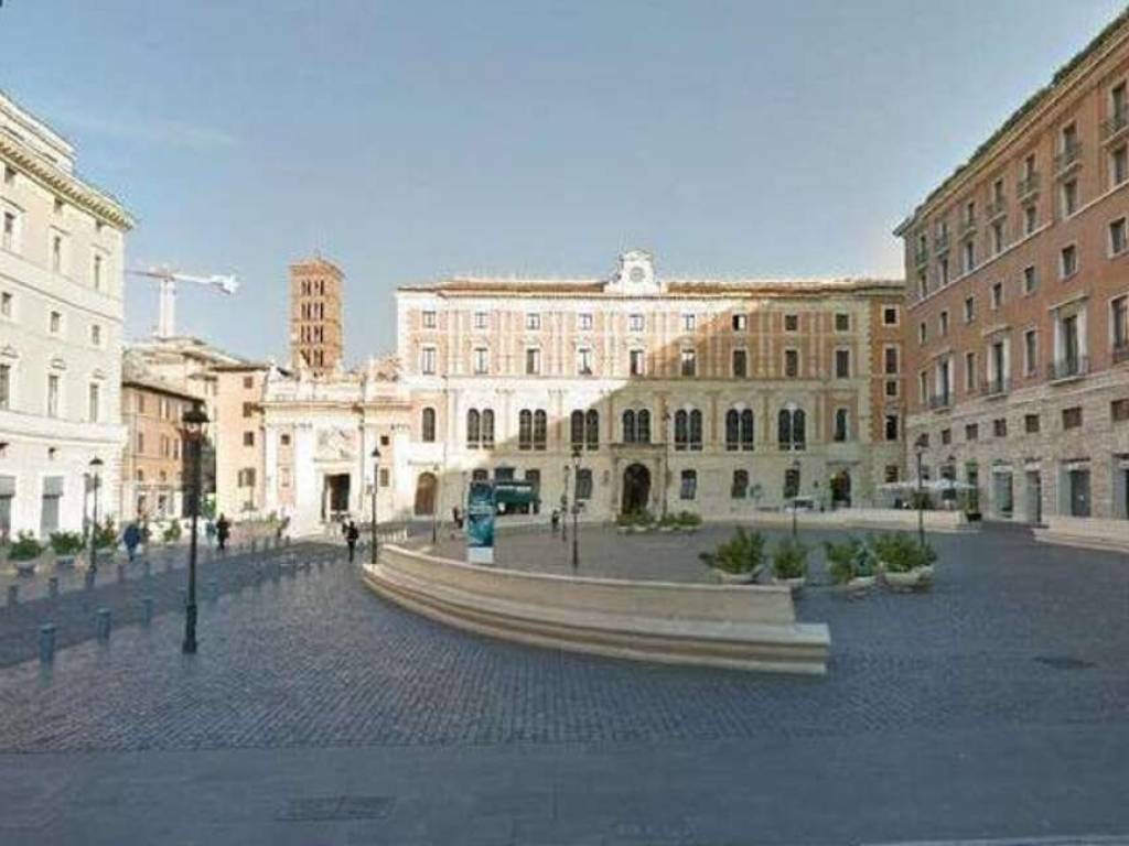 negozio in affitto a Roma in zona Campo Marzio