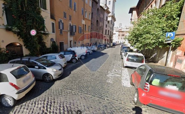trivano in affitto a Roma in zona Parione/Sant'Eustachio