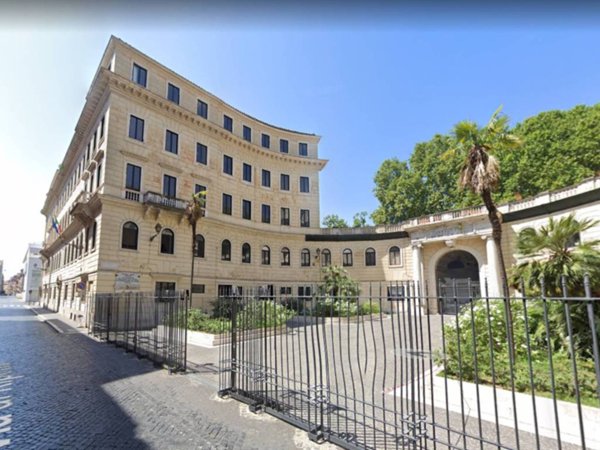 negozio in affitto a Roma in zona Campo Marzio