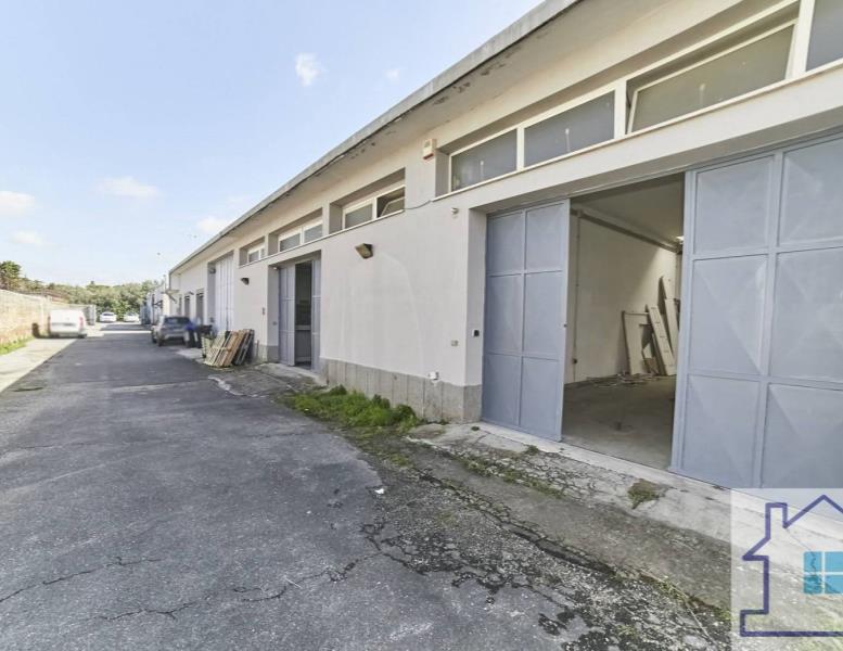 locale commerciale in affitto a Roma in zona Casal Morena