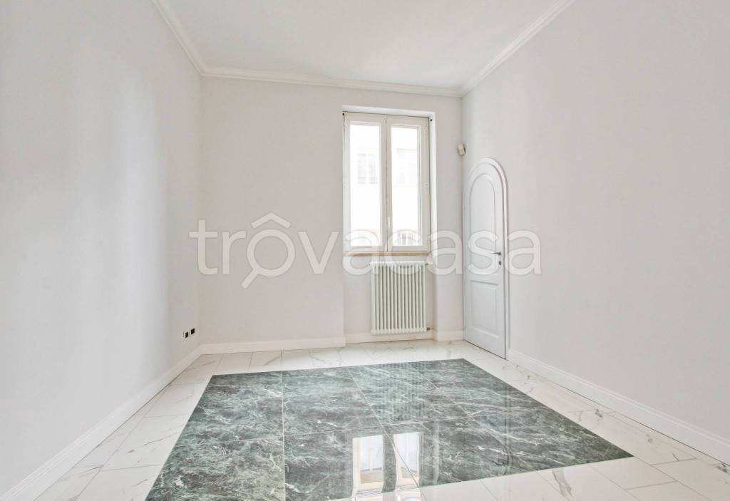appartamento in affitto a Roma in zona Trevi-Colonna