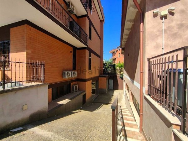 ufficio in affitto a Roma in zona Colle Prenestino