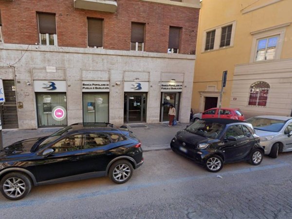 negozio in affitto a Roma in zona Rione Borgo