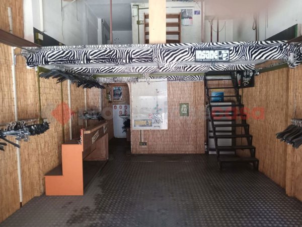 locale commerciale in affitto a Roma