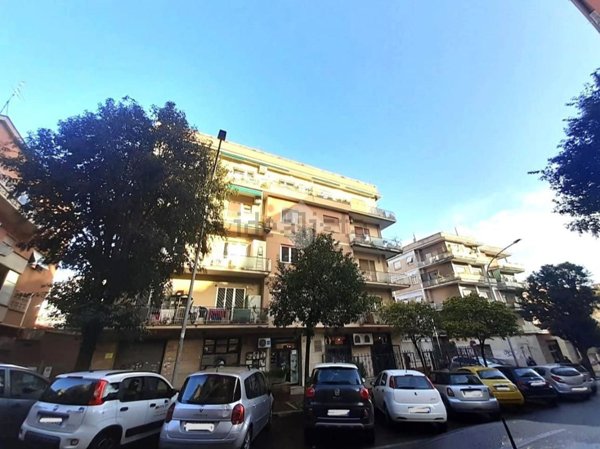 locale commerciale in affitto a Roma in zona Gianicolense