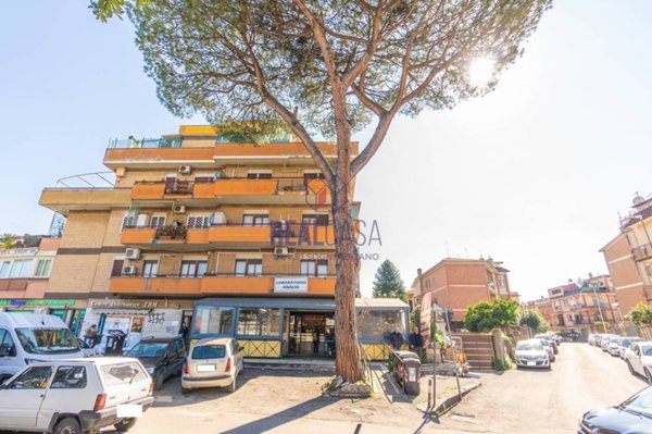 locale di sgombero in affitto a Roma in zona Borghesiana