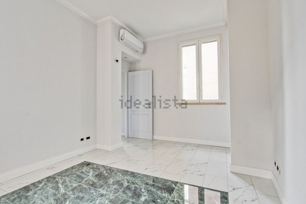 appartamento in affitto a Roma in zona Trevi-Colonna