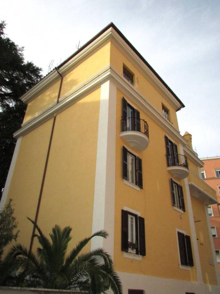 negozio in affitto a Roma in zona Nomentano