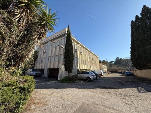 locale commerciale in affitto a Roma in zona Parioli