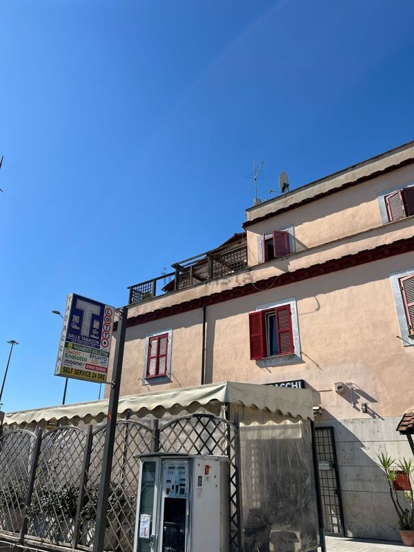 locale commerciale in affitto a Roma in zona Grottarossa