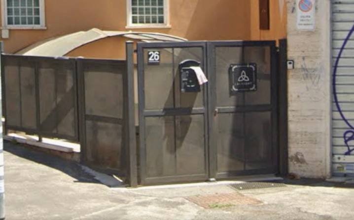 negozio in affitto a Roma in zona Tuscolano