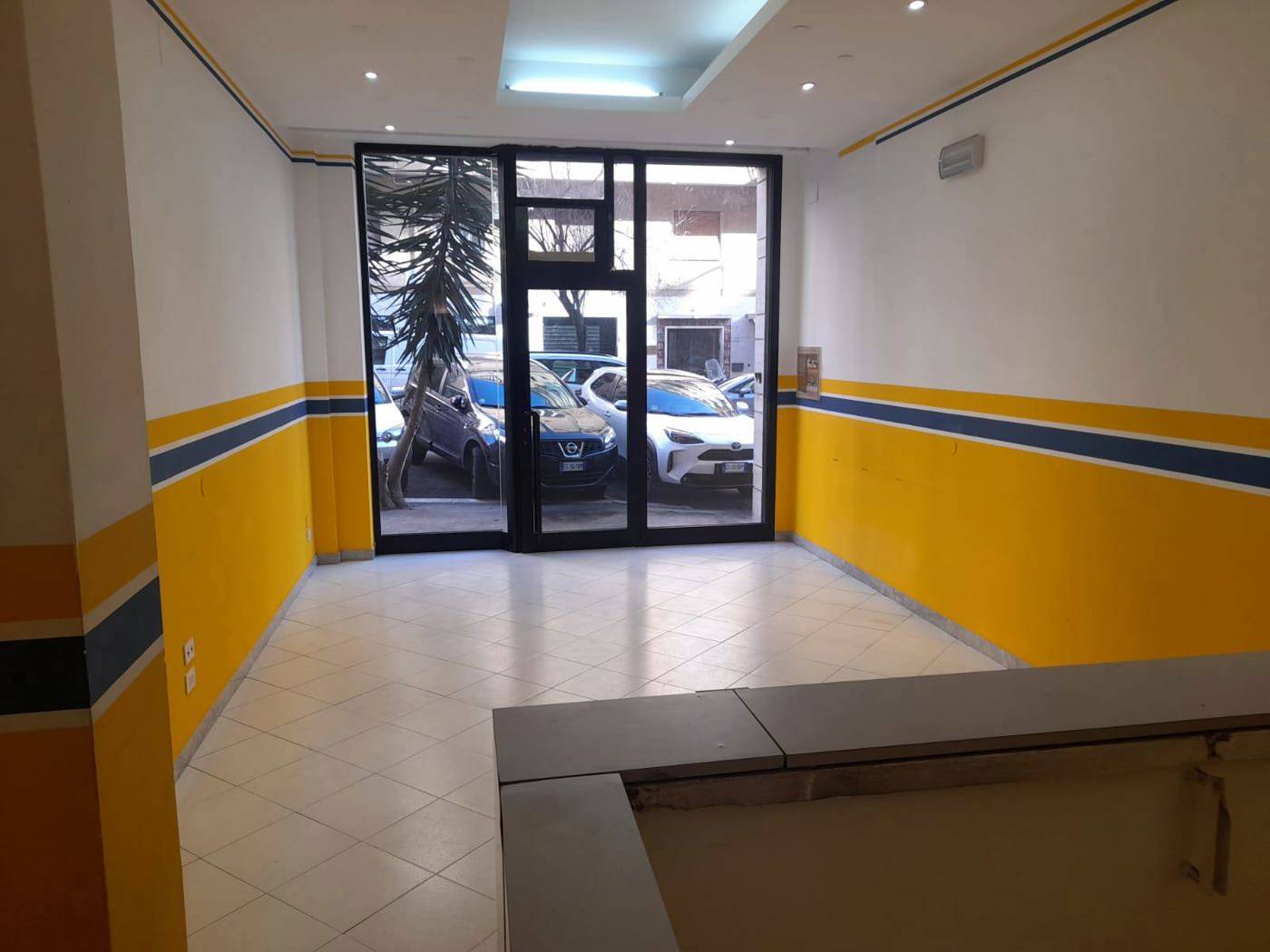 locale commerciale in affitto a Roma