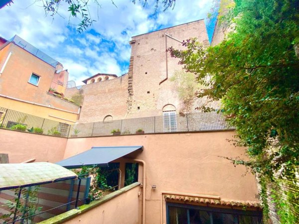 appartamento in affitto a Roma in zona Parione/Sant'Eustachio