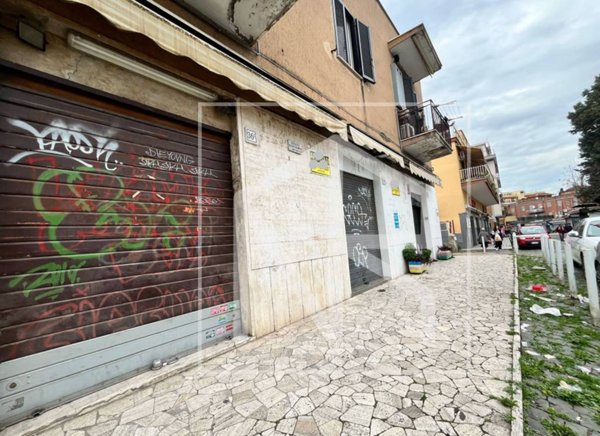 trivano in affitto a Roma in zona Torre Maura
