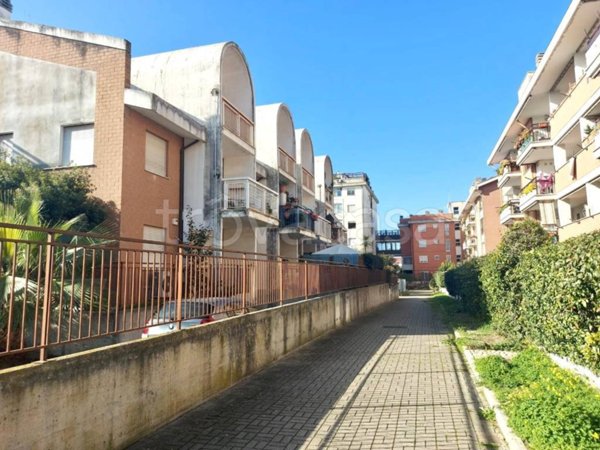 ufficio in affitto a Roma in zona Acilia
