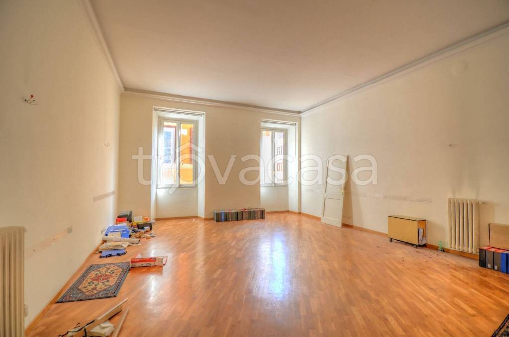 appartamento in affitto a Roma in zona Trevi-Colonna