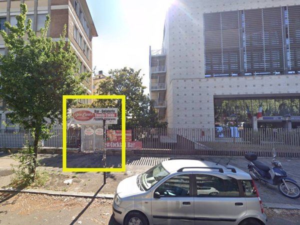 negozio in affitto a Roma