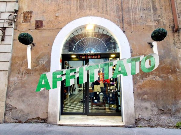 negozio in affitto a Roma in zona Parione/Sant'Eustachio