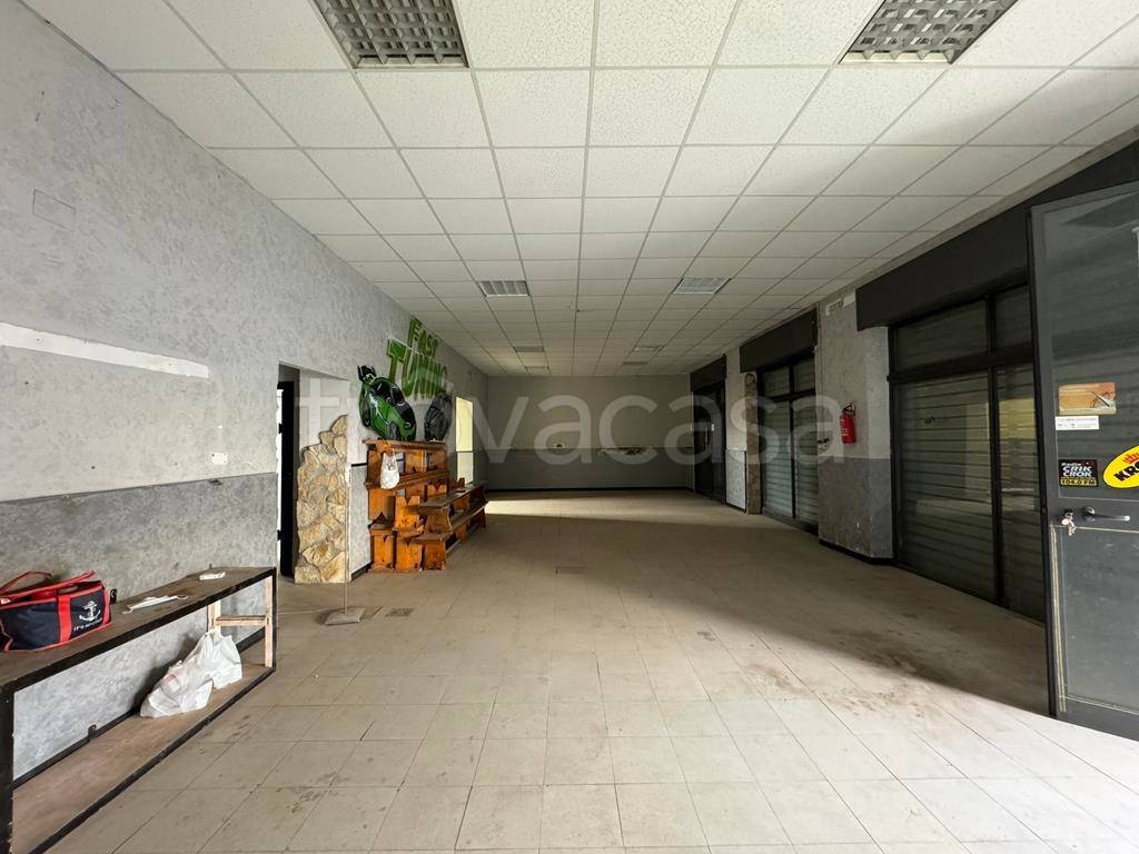 negozio in affitto a Roma in zona Dragona/Bagnoletto