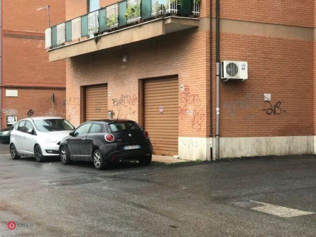 negozio in affitto a Roma in zona Torre Gaia