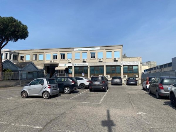 ufficio in affitto a Roma in zona Tuscolano