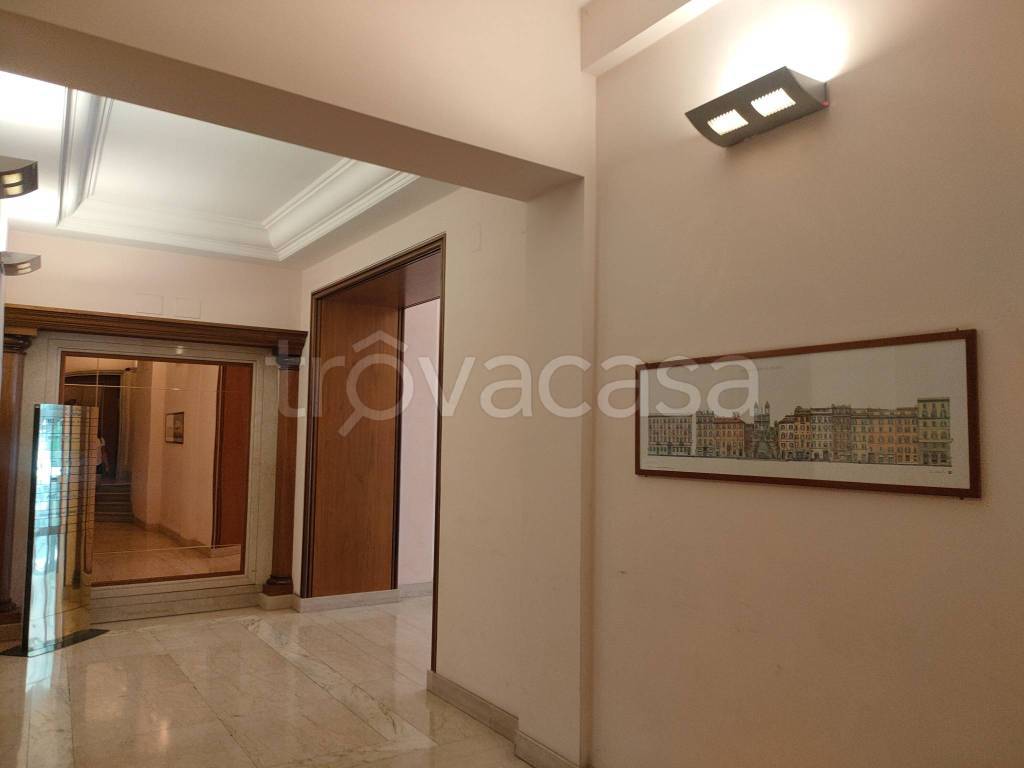 ufficio in affitto a Roma in zona Trevi-Colonna