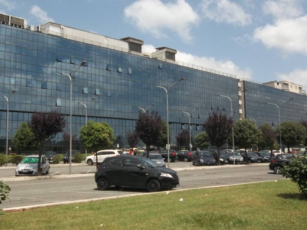 intera palazzina in affitto a Roma in zona Giuliano Dalmata