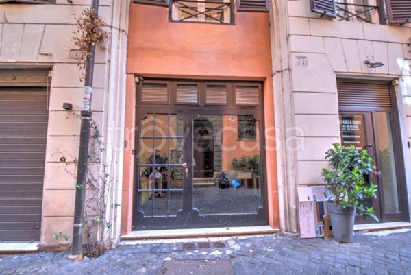 monolocale in affitto a Roma in zona Trevi-Colonna