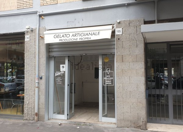 negozio in affitto a Roma in zona Ostia