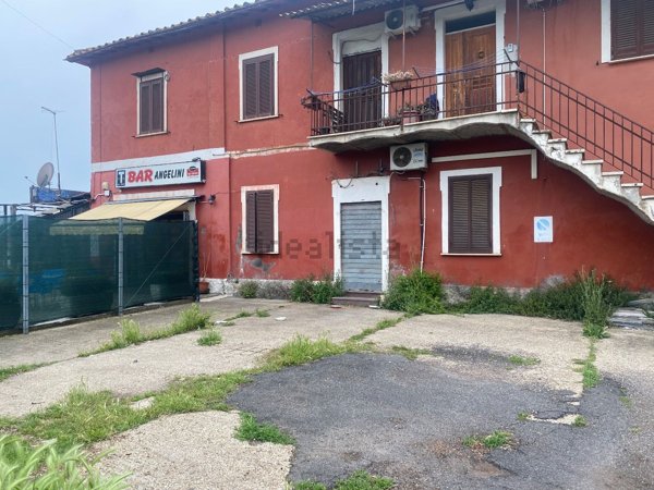 locale commerciale in affitto a Roma in zona Trigoria