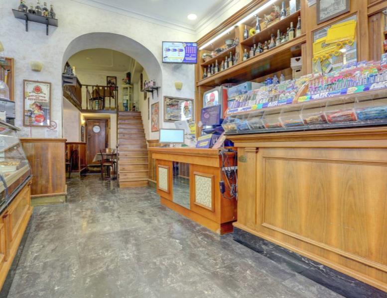 negozio in affitto a Roma in zona Parione/Sant'Eustachio