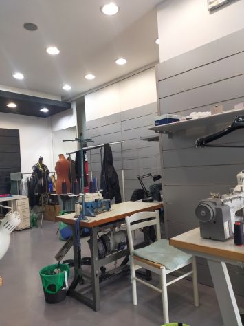 negozio in affitto a Roma in zona Don Bosco