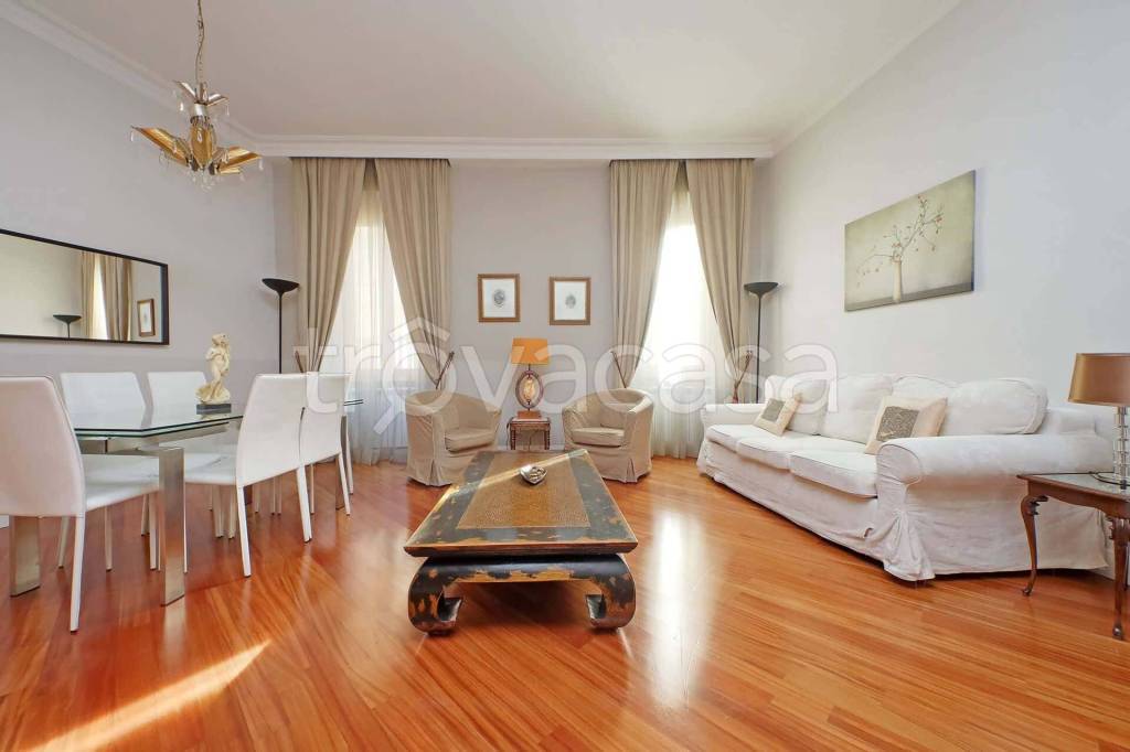 appartamento in affitto a Roma in zona Rione Monti/Campitelli
