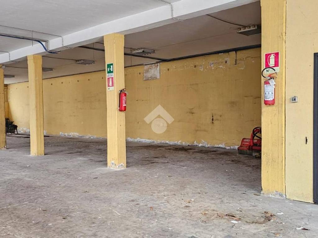 locale commerciale in affitto a Roma in zona Borghesiana