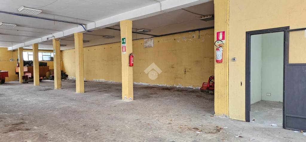 locale commerciale in affitto a Roma in zona Borghesiana