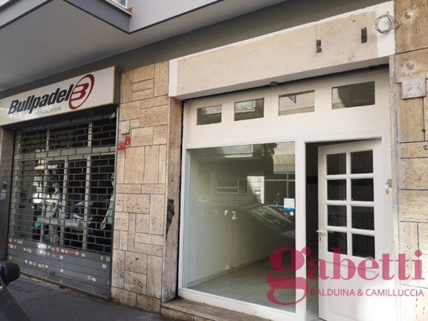 negozio in affitto a Roma