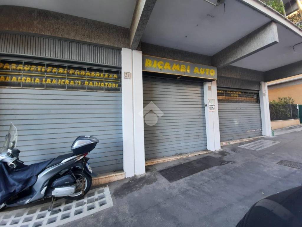 negozio in affitto a Roma in zona Collatino