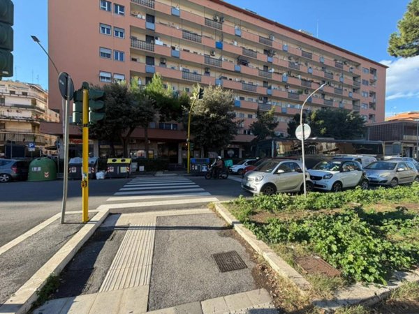 negozio in affitto a Roma in zona Monte Sacro/Talenti